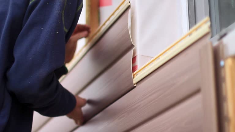 Affordable siding repair and maintenance services in Fair Oaks, CA